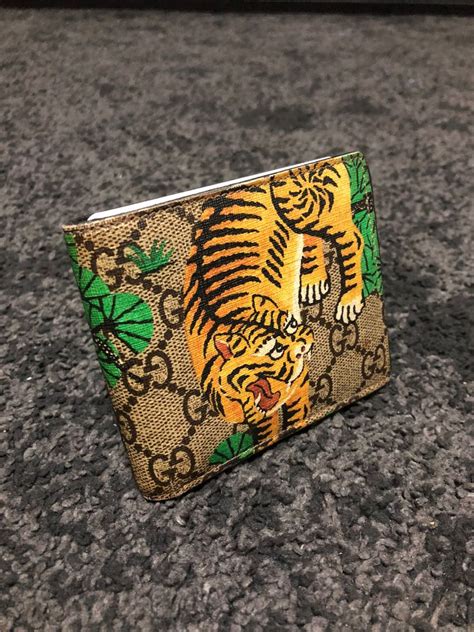 gucci bengal mens wallet|gucci tiger card holder.